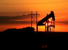 Petrolul se ieftinește cu 5% după acordul de principiu dintre Iran și Statele Unite