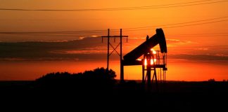 Prețurile petrolului urcă a treia zi consecutiv pe fondul tensiunilor din Orientul Mijlociu și al situației din Strâmtoarea Ormuz