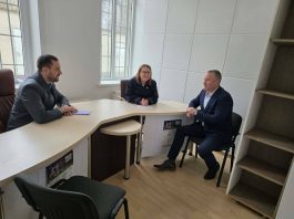 Vizită în teritoriu la Nisporeni: deputata MAN a colectat problemele semnalate de cetățeni