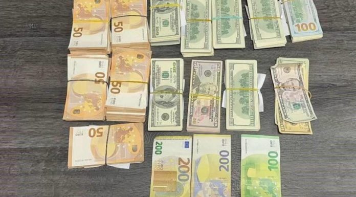 Bănuit de spălare de bani prin criptomonede: tânăr de 22 de ani, reținut de poliție