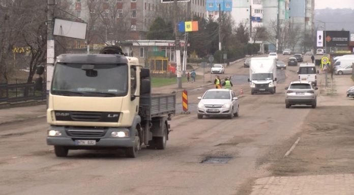 Reparațiile drumurilor au început la Soroca: investiție de 5,2 milioane de lei pentru primele intervenții