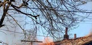 Tragedie în Slobozia: doi pensionari au rămas fără locuință în urma unui incendiu devastator