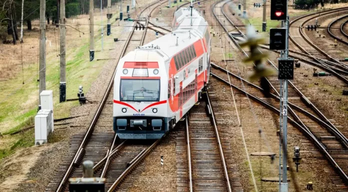 Lituania reduce cu 50% prețul biletelor de tren pentru a compensa scumpirea combustibililor