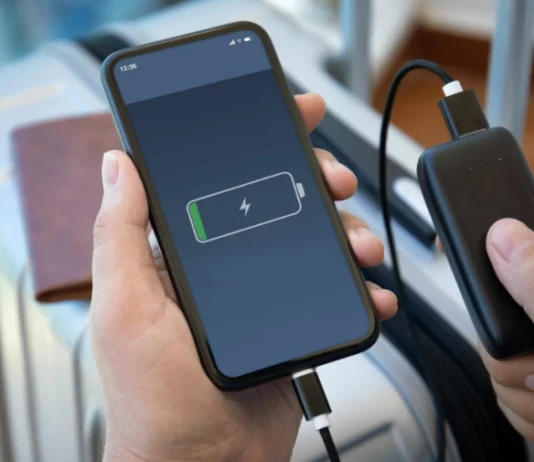 Siguranța zborurilor, prioritară: Japonia interzice utilizarea power bank-urilor la bord