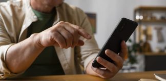 Escrocherii de milioane prin telefon: un bărbat din Chișinău a pierdut 2,1 milioane de lei într-o schemă complexă de fraudă