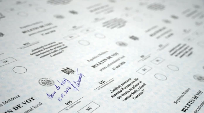 Peste 69.000 de buletine de vot, tipărite pentru alegerile locale noi și referendumurile din 17 mai