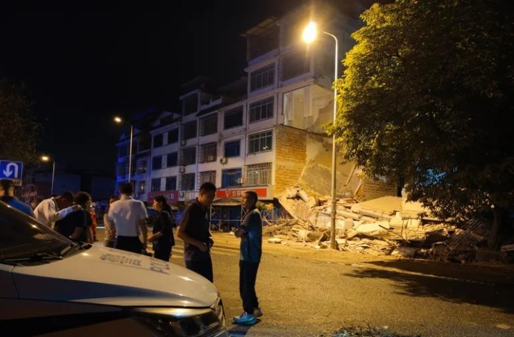 Seism puternic în China: clădiri prăbușite și operațiuni de salvare în desfășurare