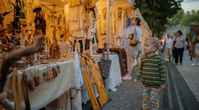 Sărbătoare a culturii la Chișinău: Festivalul Tradițiilor aduce port popular, artizanat și muzică în inima orașului