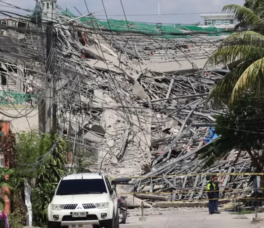 Prăbușire devastatoare în Filipine: zeci de muncitori prinși sub dărâmături după colapsul unui imobil în construcție