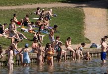 Alertă în UK: 9 decese prin înec în doar câteva zile de caniculă, autoritățile cer prudență maximă