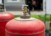 Băcioi: un bărbat și fiul său au suferit arsuri în urma exploziei unei butelii de gaz, unul dintre ei a decedat