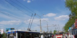 Au început lucrările de reabilitare a trotuarului de pe strada Studenților din Chișinău