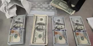 Dolari, euro și țigări nedeclarate descoperite în bagaje pe Aeroportul Internațional Chișinău