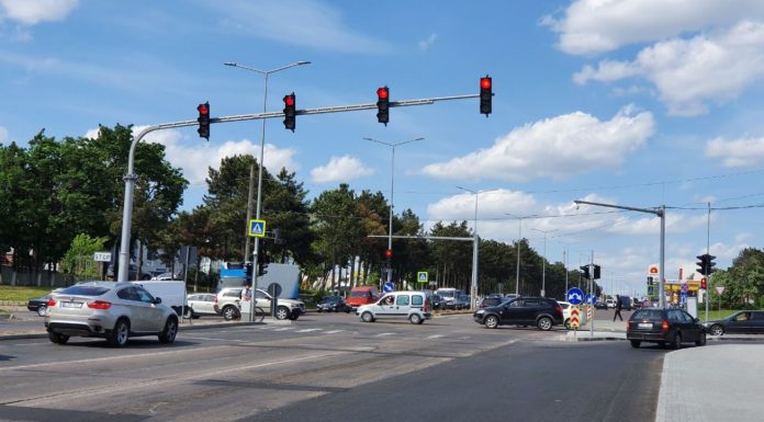 Continuă reparația capitală a străzii Calea Orheiului: vor fi amenajate peste 200 de locuri de parcare