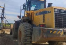 Un muncitor de 55 de ani și-a pierdut viața într-un accident de șantier, după ce a fost prins sub utilajul în mișcare