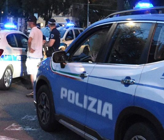 Cetățean moldovean arestat în Italia după ce a amenințat adolescenți cu un ciocan într-o parcare din Modena