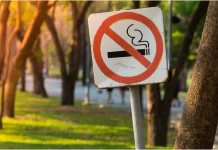 Noi restricții pentru fumători: De la 24 iunie, țigările și vape-urile vor fi interzise în mai multe spații publice