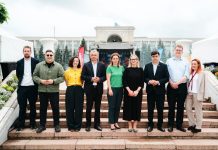 MAN: comunicarea cu cetățenii în mai multe limbi previne manipularea și divizarea societății