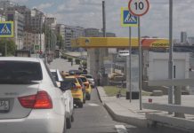 Lipsa benzinei afectează zeci de regiuni din Rusia: autoritățile caută soluții pentru a stabiliza piața carburanților