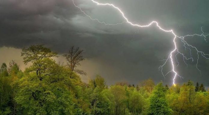 Cod galben de instabilitate atmosferică în centrul și sudul Republicii Moldova. Sunt prognozate ploi torențiale și vijelii