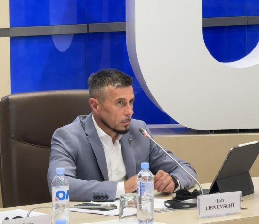 Ian Lisnevschi: Comportamentul politicienilor influențează încrederea cetățenilor în instituții