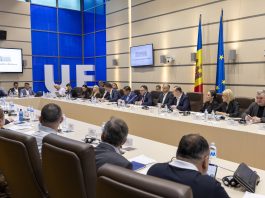Masă rotundă privind reforma electorală la Chișinău. Ian Lisnevschi a prezentat date îngrijorătoare despre încrederea cetățenilor