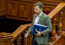 Reforma „Restart în educație”, aprobată în prima lectură de Parlament. Opoziția critică preluarea școlilor de către Guvern