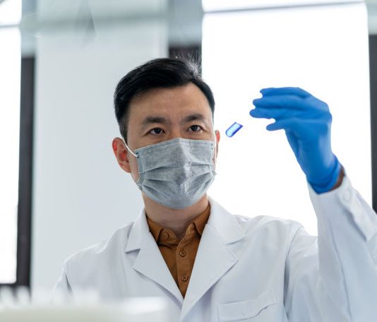 Universitate din China, în centrul unui scandal după moartea unei fetițe implicate într-un experiment genetic