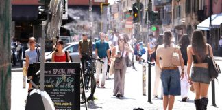 Căldura extremă modifică obiceiurile turiștilor: Colosseumul și muzeele italiene, deschise noaptea