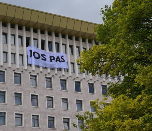 MAN, protest în ziua consultărilor pentru desemnarea premierului: „JOS PAS”