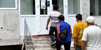 După audierile din Parlament, muncitorii străini care locuiau în vagoane au primit cazare în capitală