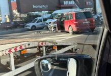 Un șofer a ajuns pe contrasens și s-a izbit frontal de un alt automobil, pe Calea Orheiului