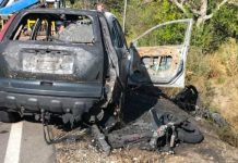 A pierdut controlul într-o curbă și a ajuns sub roțile unei mașini. Motociclist de 25 de ani, mort la spital