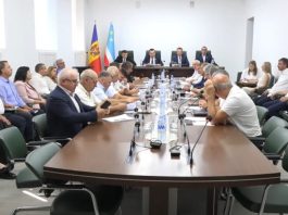Comratul sfidează Chișinăul: Adunarea Populară vrea să declare nulă decizia Curții Constituționale