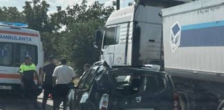 Accident la Măgdăcești: Șoferul unui camion nu ar fi păstrat distanța