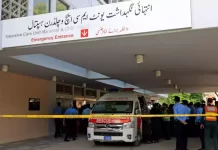 15 bebeluși au murit într-un incendiu izbucnit la secția de neonatologie a unui spital din Pakistan