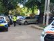 Impact violent în cartierul Telecentru din Chișinău: Un automobil s-a izbit de un copac, șoferul fiind rănit