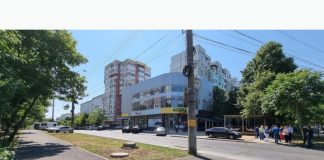 Trotuarul de pe strada Igor Vieru, în proces de modernizare. Ce lucrări sunt efectuate