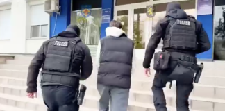 Escrocherie cu tractoare și mașini vândute fictiv: Trei persoane riscă până la 8 ani de închisoare