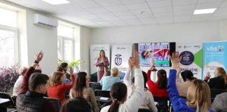 De la limbi străine la competențe digitale: Peste 15 mii de persoane s-au înscris la cursurile pentru adulți