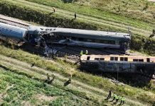 Accident feroviar grav în Polonia: un mort și 20 de răniți după ce un tren a lovit un camion