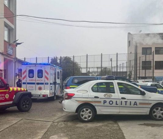 O profesoară și un copil, răniți într-un atac la o școală din România. Agresorul de 13 ani a fost reținut