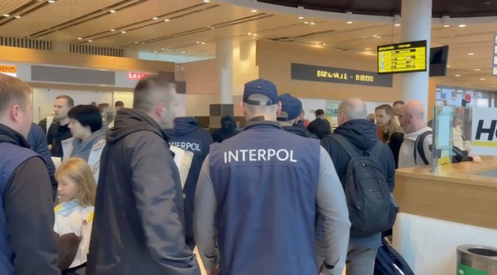 Un bărbat căutat de autoritățile cehe pentru mai multe infracțiuni, extrădat din Republica Moldova
