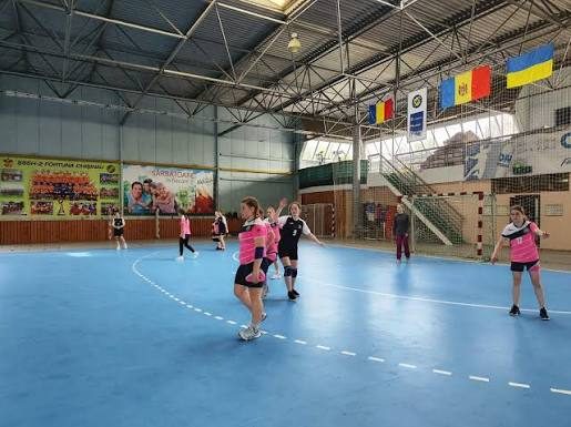 13 școli sportive municipale din Chișinău oferă antrenamente gratuite pentru copii