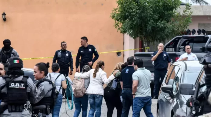 Doi frați, foști elevi, au atacat o școală din Mexic. O femeie a murit, iar trei persoane au fost rănite
